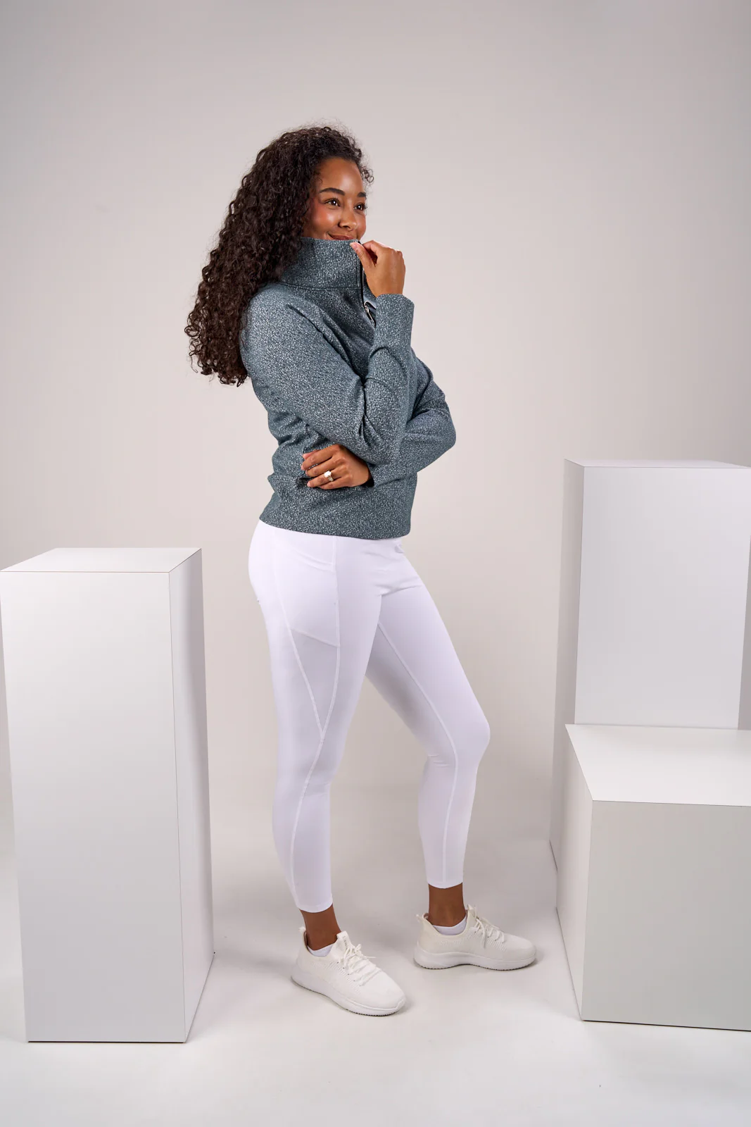 Chloe Q Zip - Image 3
