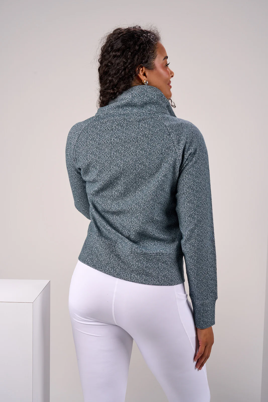 Chloe Q Zip - Image 4