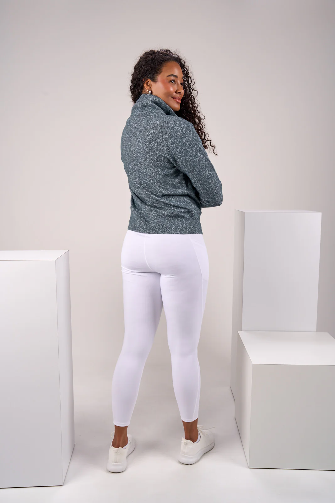 Chloe Q Zip - Image 5